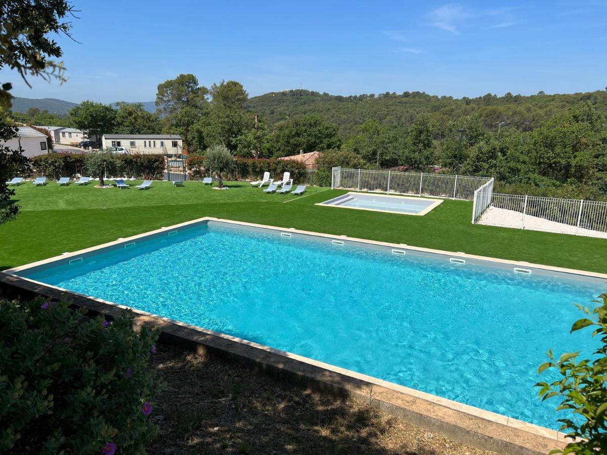 Joli Mobil-Home De Vacances, Ideal Pour Les Familles Rocbaron Экстерьер фото